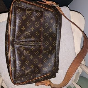 Louis Vuitton Monogram Viva-Cite GM